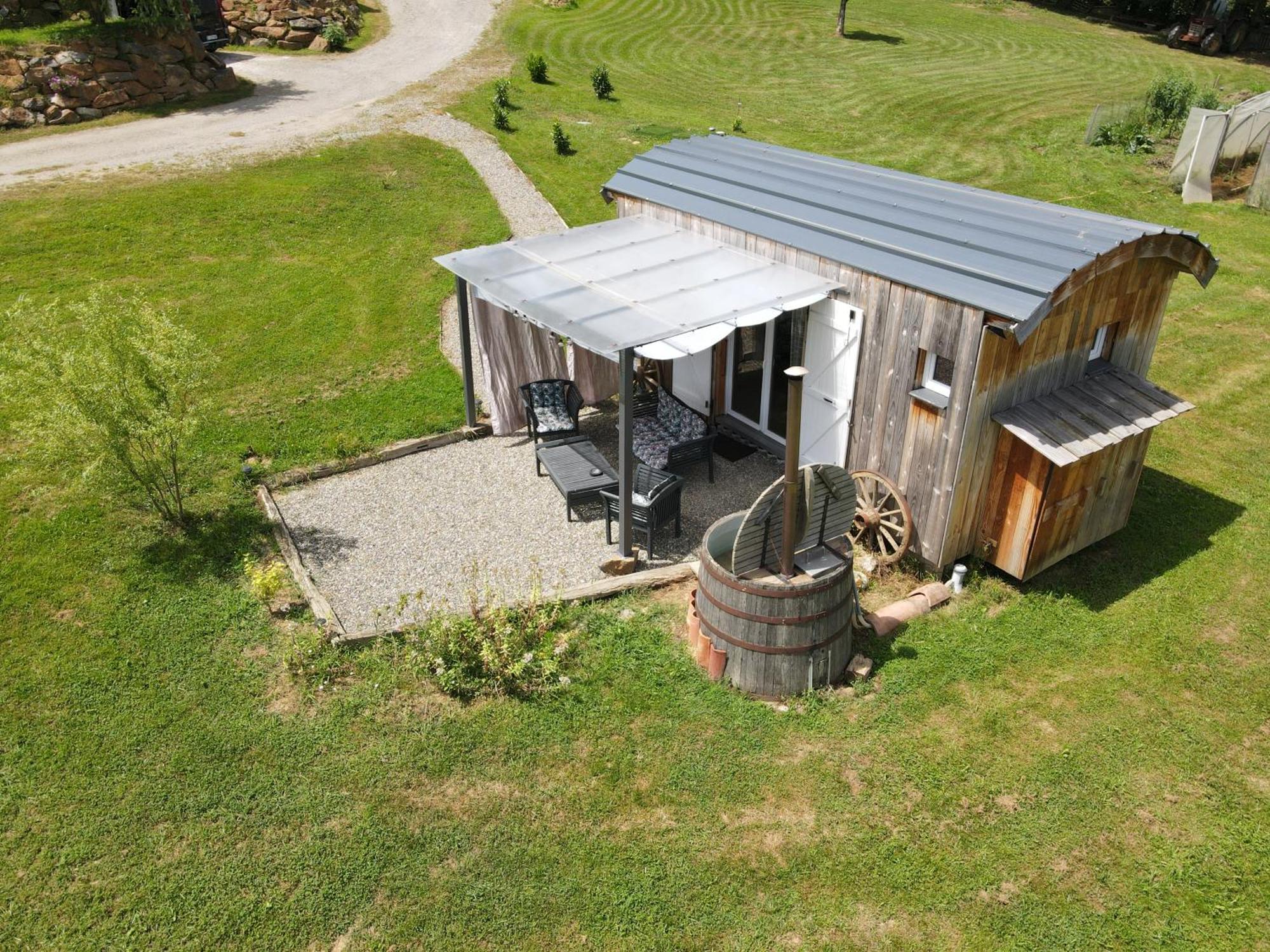 Les Milles Bottes Et Ses Roulottes Villa Encausse-les-Thermes Eksteriør billede