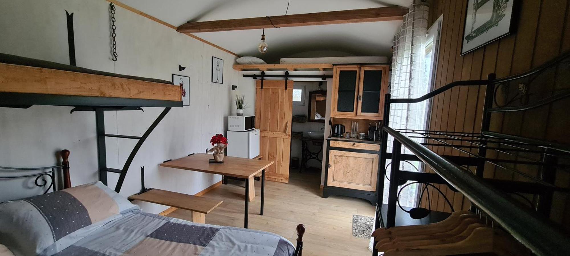 Les Milles Bottes Et Ses Roulottes Villa Encausse-les-Thermes Eksteriør billede